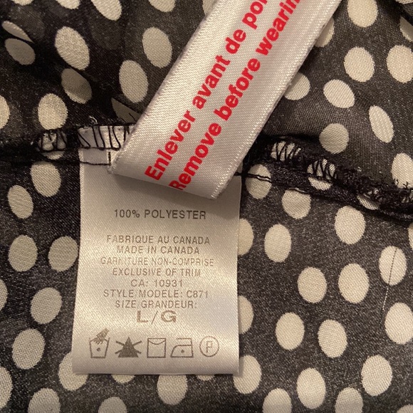 Sleeveless blouse with flared neckline - Picture 5 of 5